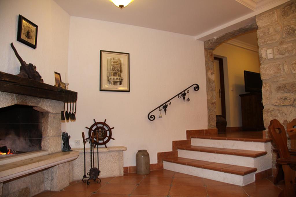 Villa Rustika 수티반 외부 사진
