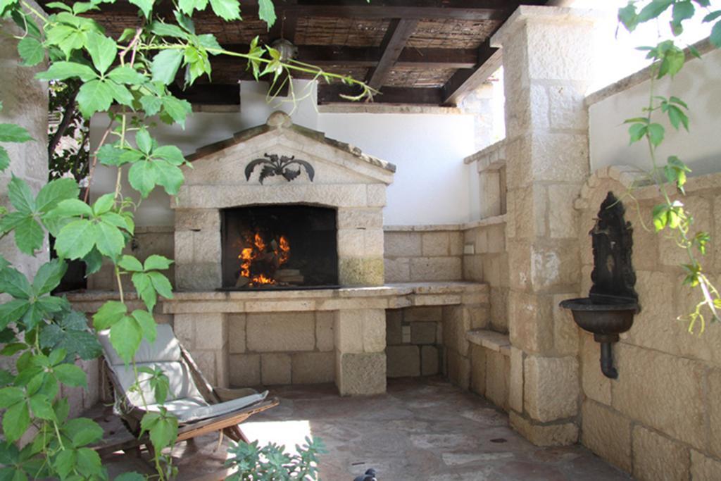 Villa Rustika 수티반 외부 사진